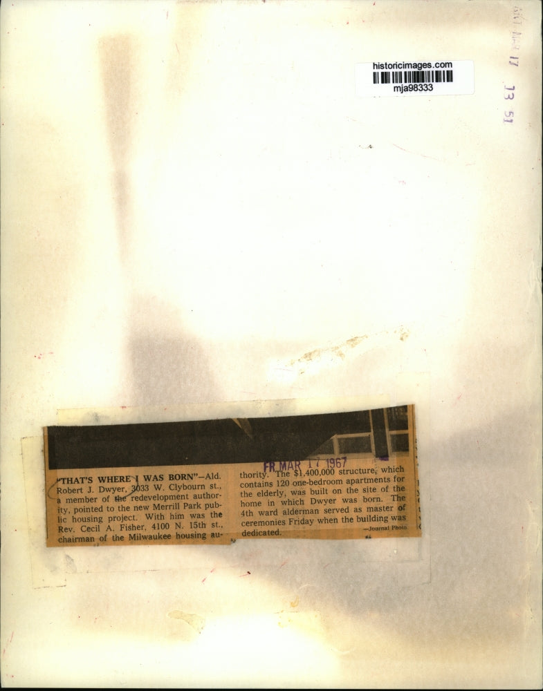 1967 Press Photo Alderman Robert Dwyer and Reverend Cecil Fisher in Milwaukee