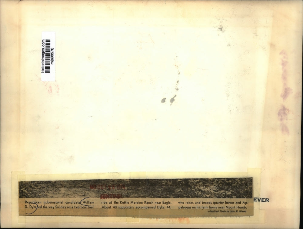 1974 Press Photo William D. Dyke, republican gubernatorial candidate, on horses