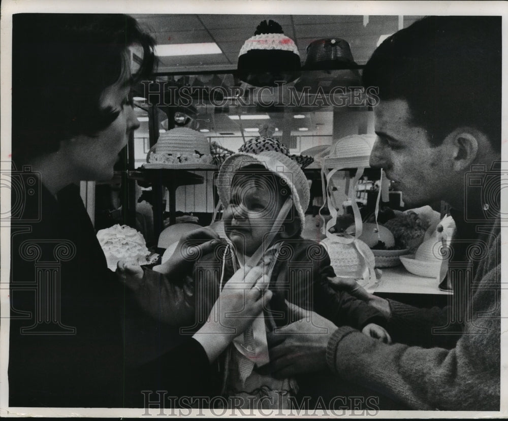 1966 Press Photo Easter Bonnet on Rose Truchon, age 20 months - mja99167