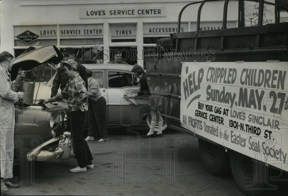 1956 Press Photo Easter Seal society volunteers raise money for emergency fund