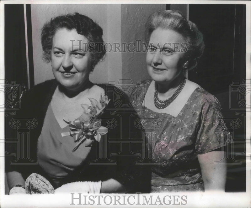 Load image into Gallery viewer, 1959 Press Photo Mrs. Conrad Elvehjem alongside Mrs. Rinehard, Wisconsin PEO
