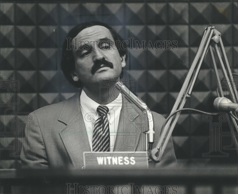 1982 Press Photo Milwaukee Attorney Alan D. Eisenberg- Historic Images