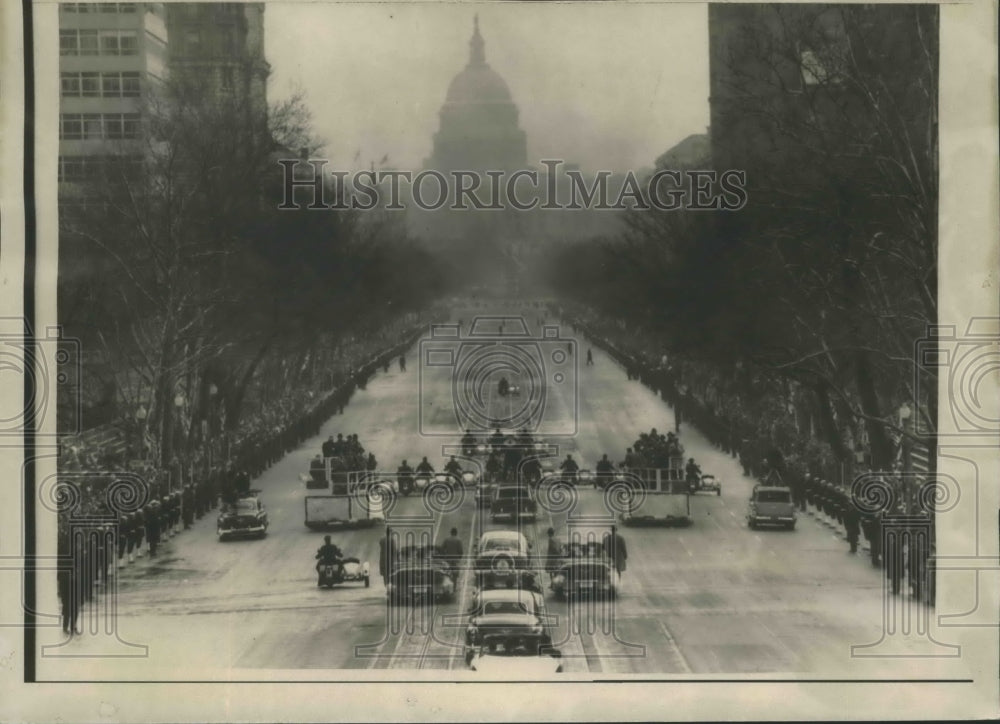 1957 Press Photo of President Eisenhower&#39;s Limousine in Washington D.C.- Historic Images