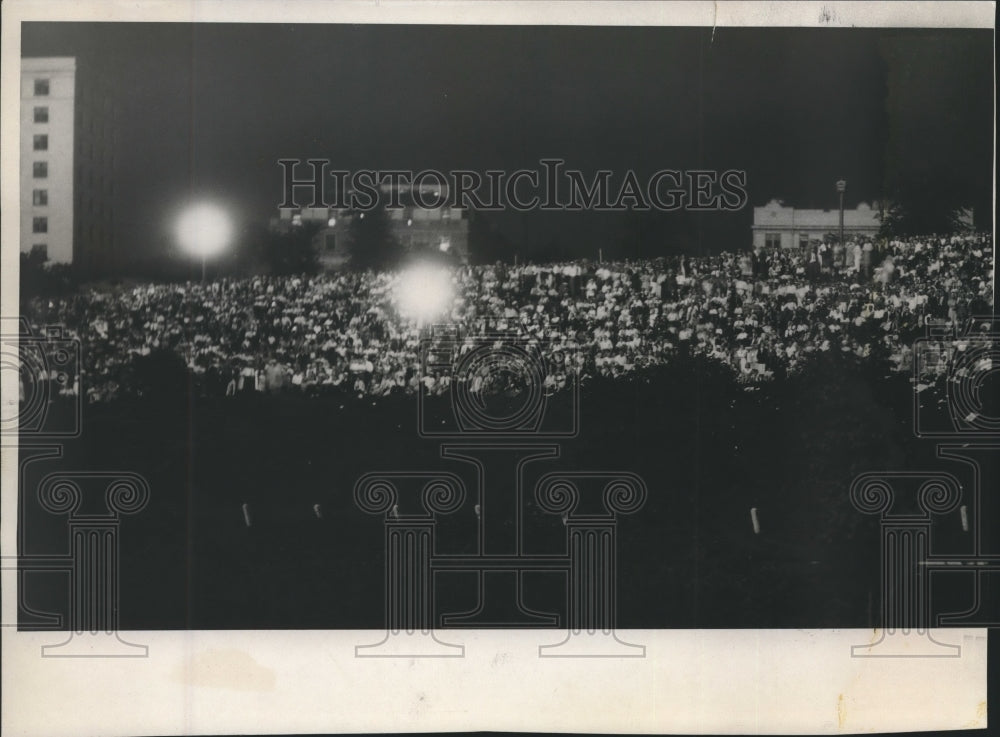 1933 Press Photo Crowd enjoying show and fireworks during Homecoming Week- Historic Images