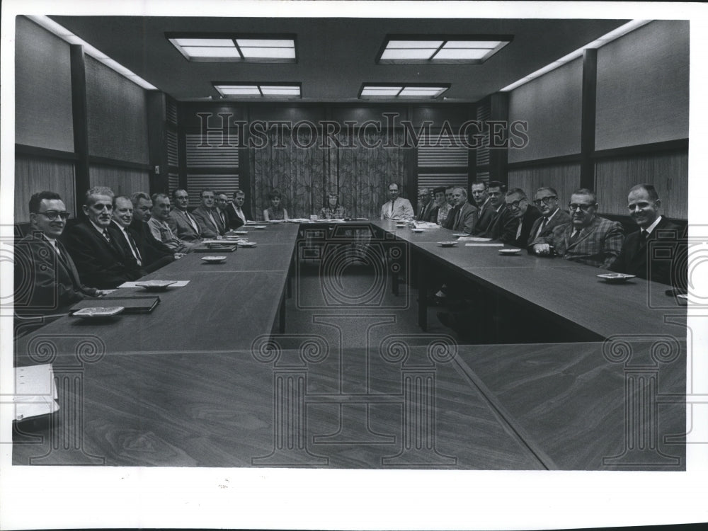 1966 Press Photo Milwaukee Journal Unit Holders Council Meet - mjb00307- Historic Images