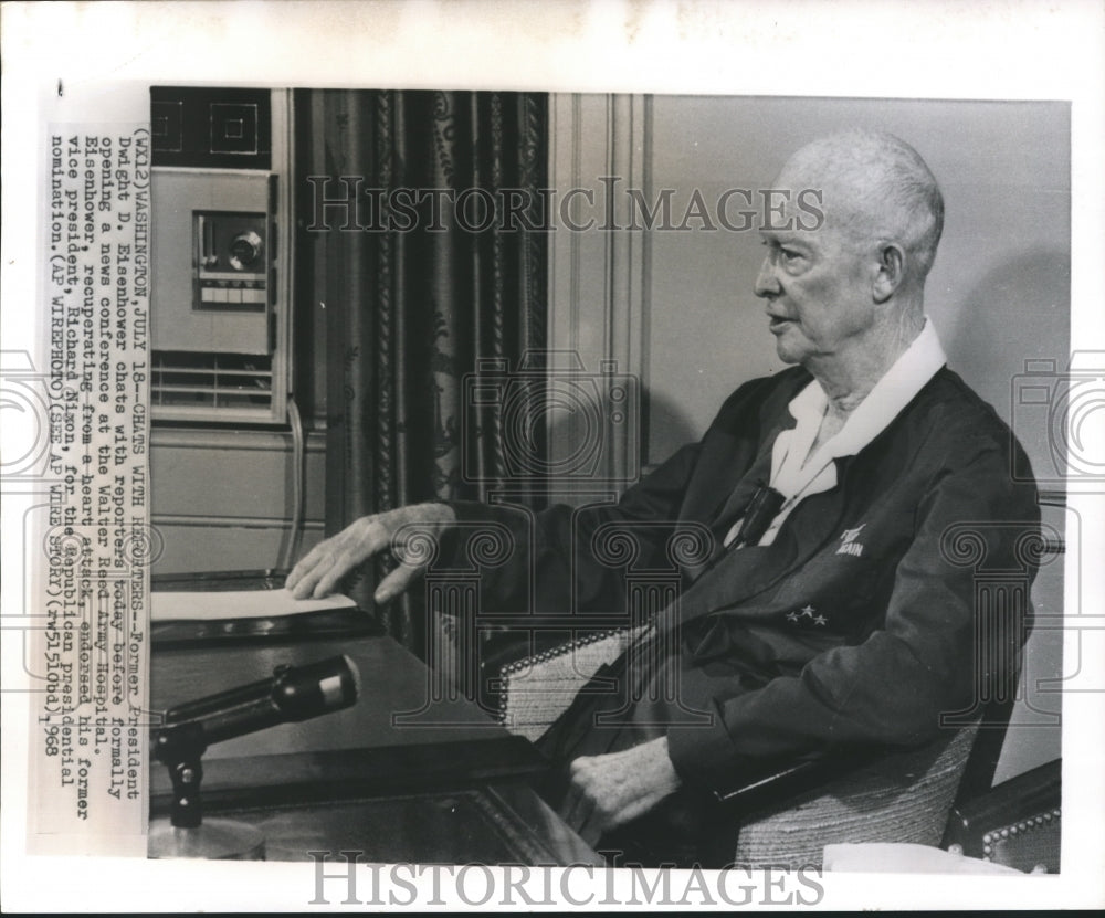 1968 Press Photo Former President Dwight Eisenhower chats with reporters- Historic Images