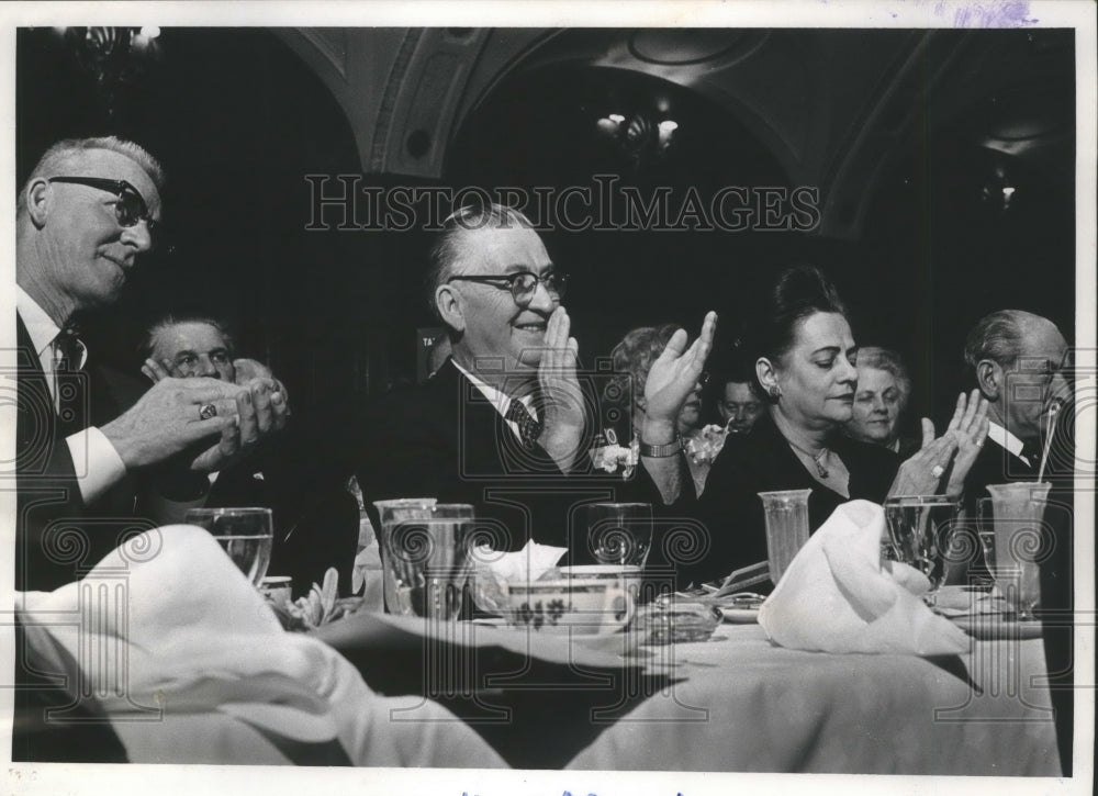 1966 Press Photo Members at The Milwaukee Journal 25 Year Club Dinner- Historic Images