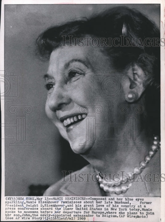 1969 Press Photo Mrs. Mamie Eisenhower Aboard Liner in New York - mjb00876- Historic Images