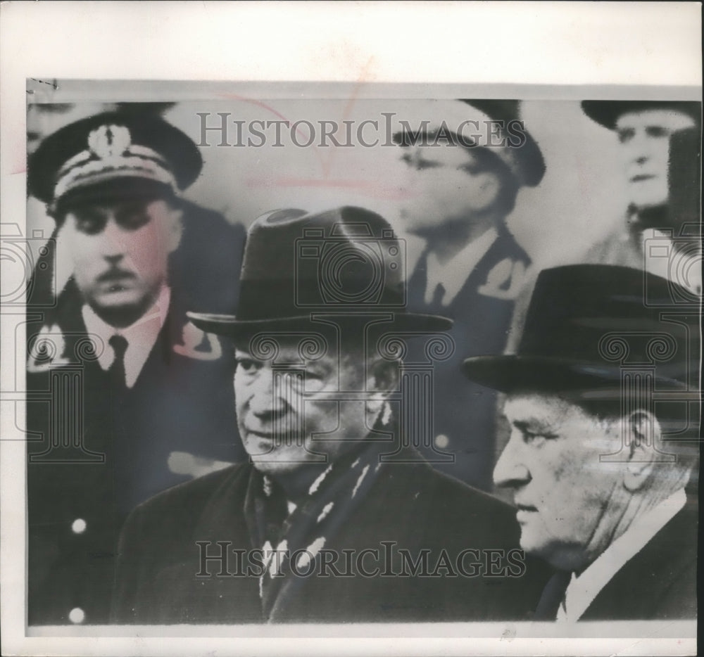 1957 Press Photo President Eisenhower greeted by French President Rene Coty- Historic Images