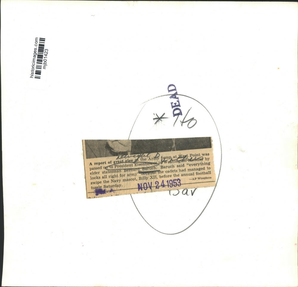 1953 Press Photo Eisenhower learns Army swiped Navy mascot before football game