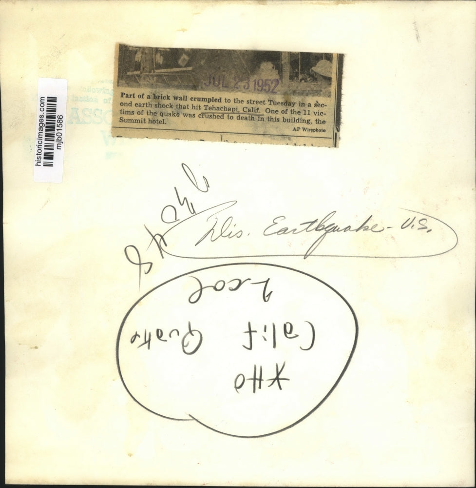 1952 Press Photo Summit Hotel, Tehachapi, California, suffers earthquake damage