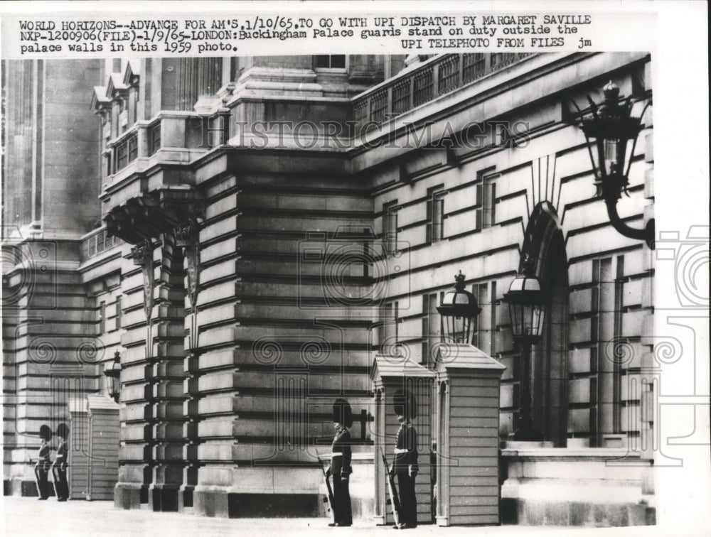 1965 Press Photo View of Buckingham Palace in London, England - mjb02057