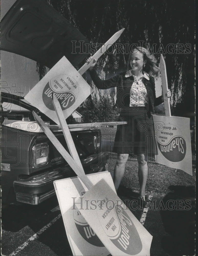 Load image into Gallery viewer, 1974 Press Photo Susan Shannon after she won GOP nomination - mjb02127
