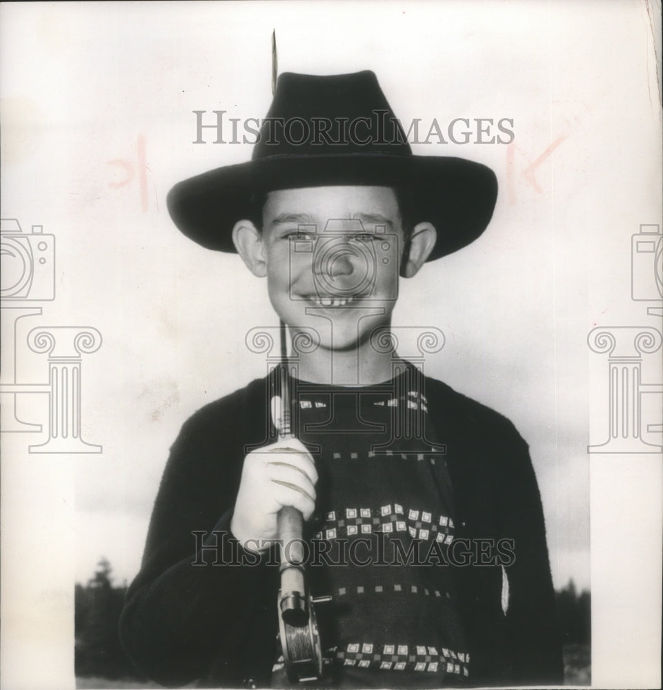1955 Press Photo of President Eisenhower's Grandson David with western gear.- Historic Images