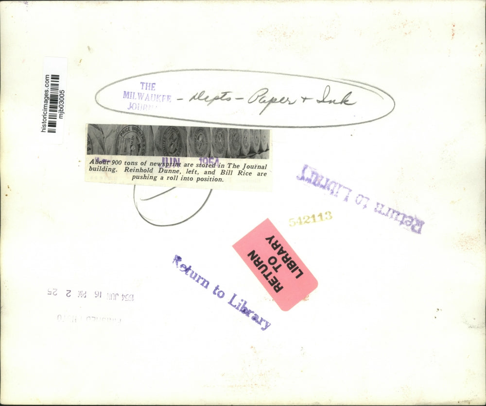 1954 Press Photo 900 tons of paper are kept in the Milwaukee Journal Building