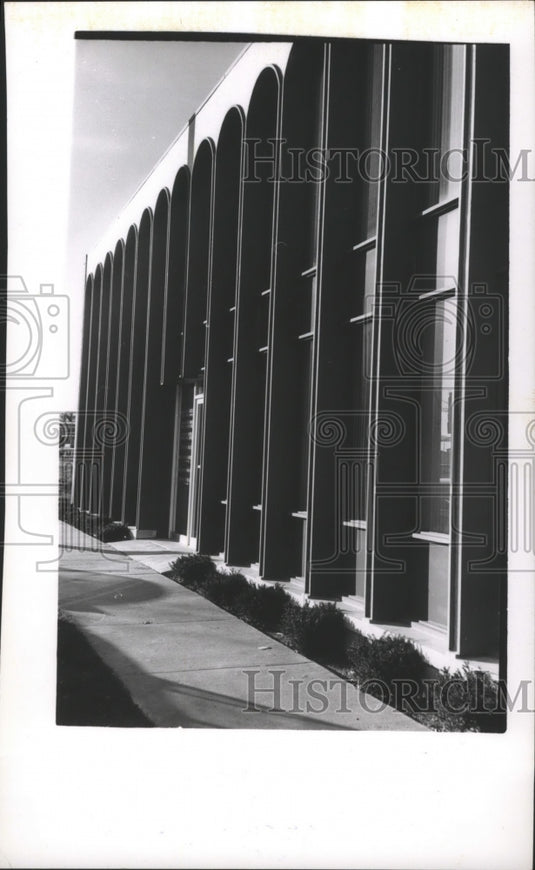 1962 Press Photo Side View of Red Carpet Inn Motel in Milwaukee, Wisconsin