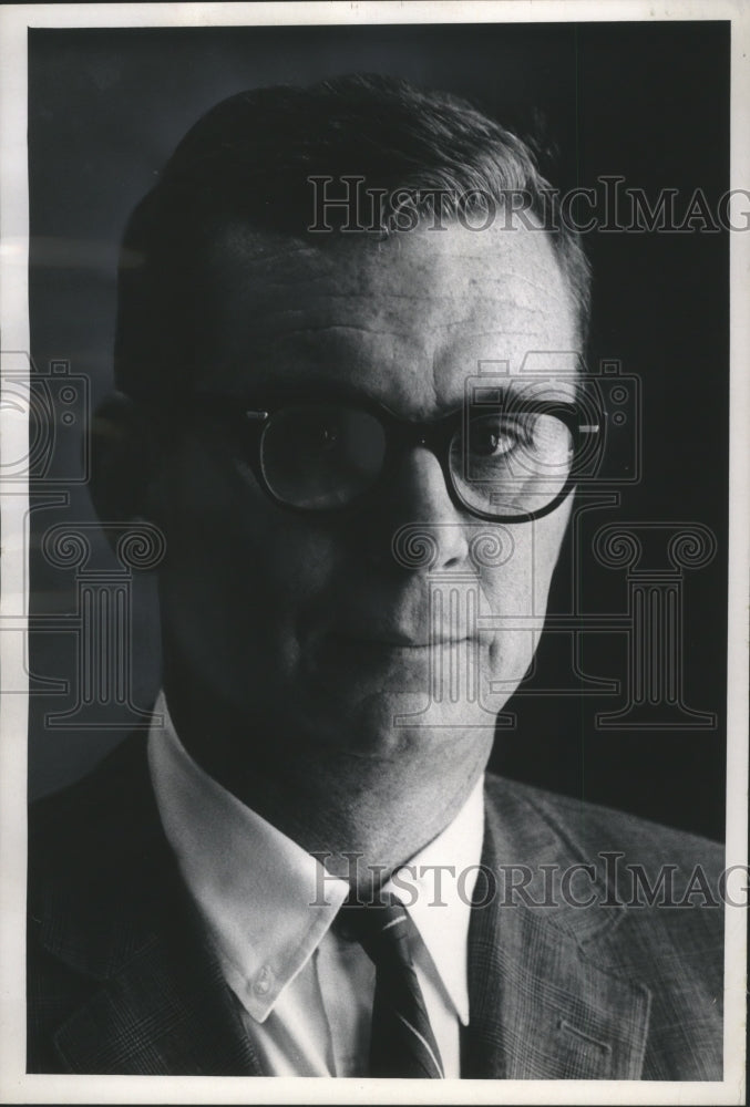1965 Press Photo George Everitt, Madison, WI, is honored by Milwaukee Symphony