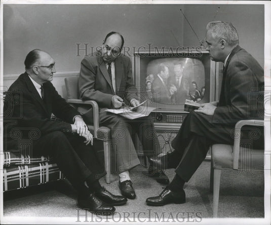 1956 Press Photo Executives confer at The Journal's Radio City in Milwaukee- Historic Images
