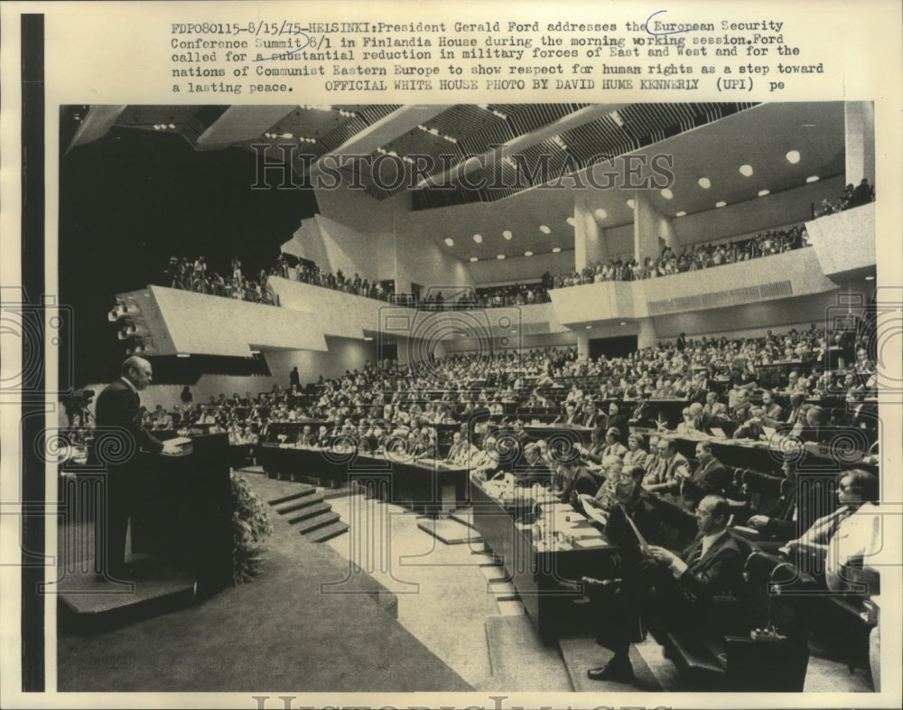 1975 Press Photo President Ford at Helsinki European Security Conference Summit- Historic Images