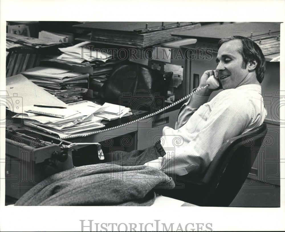 1987 Press Photo Milwaukee Journal reporter Walter Free - mjb04749- Historic Images