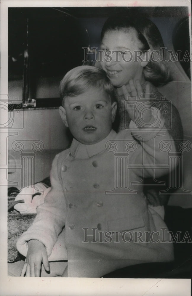 1962 Press Photo England&#39;s Prince Andrew and his sister - mjb05148- Historic Images