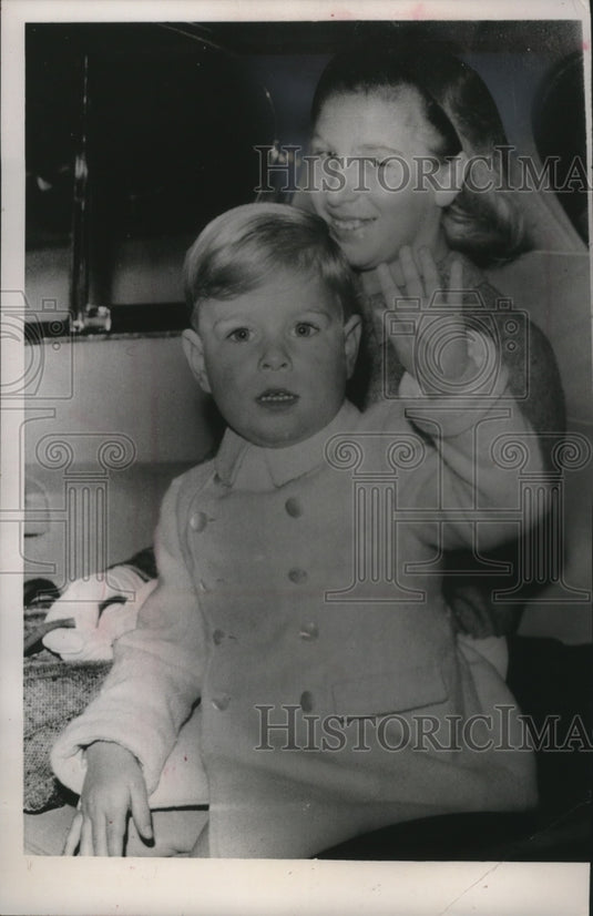 1962 Press Photo England's Prince Andrew and his sister - mjb05148- Historic Images