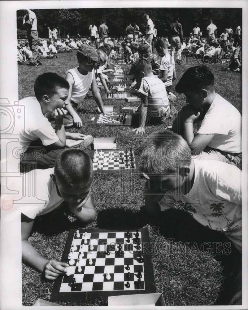 1957 Press Photo Children compete in a chess tournament in Milwaukee, WIsconsin- Historic Images