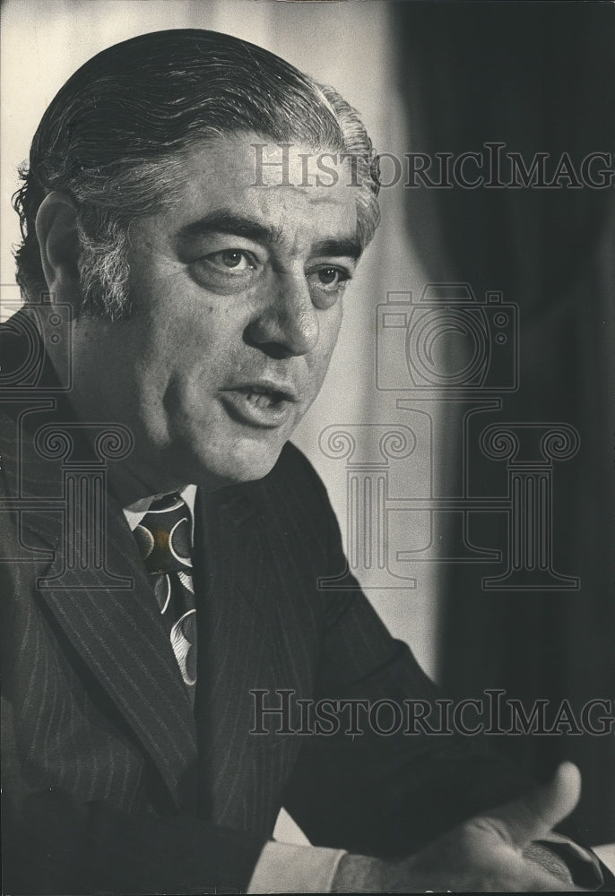 1972 Press Photo Rhode Island Governor Frank Licht - mjb05876