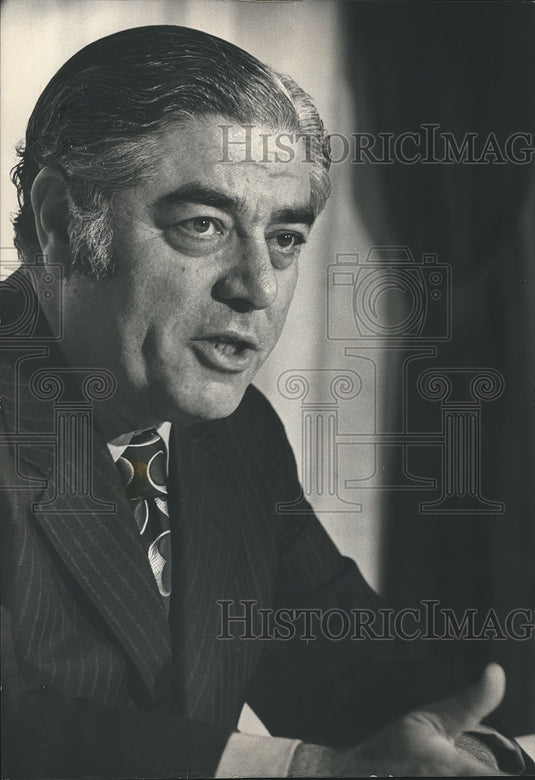 1972 Press Photo Rhode Island Governor Frank Licht - mjb05876