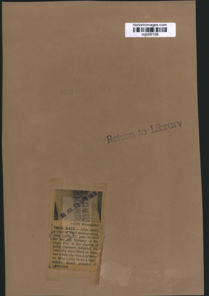 1975 Press Photo Joan Little, goes on trial for murder of jailer, Raleigh, NC