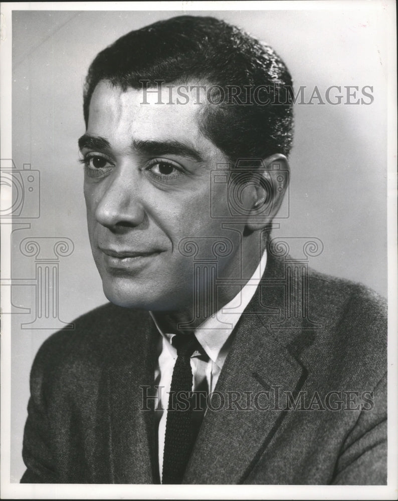 1965 Press Photo Robert Louis WTMT Announcer- Historic Images