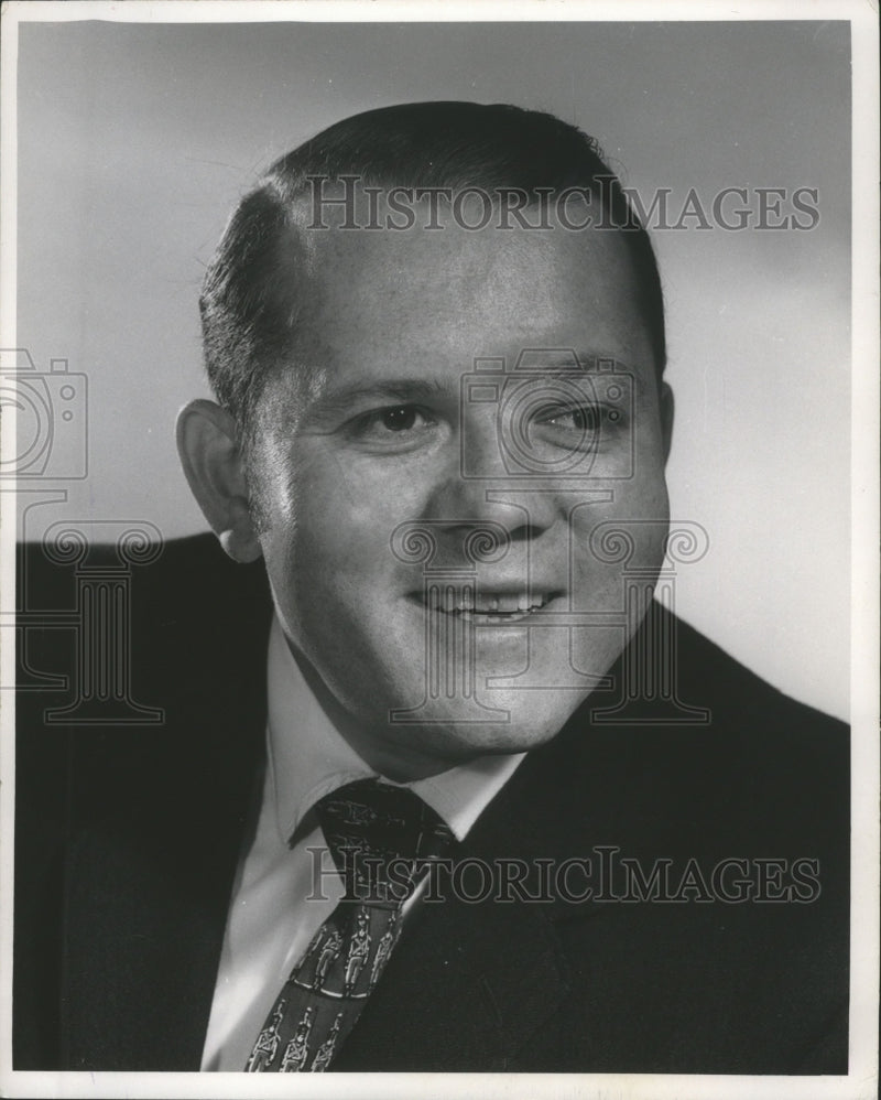 Load image into Gallery viewer, 1971 Press Photo George Lockwood, Milwaukee Journal employee - mjb06334
