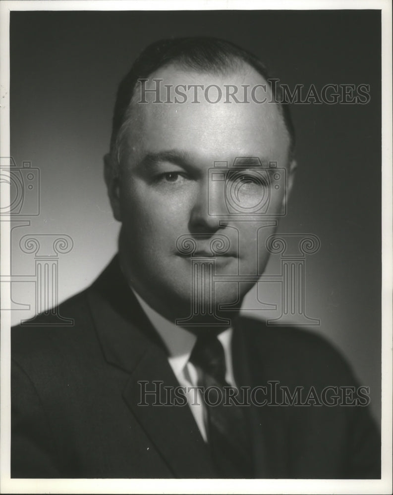 1970 Press Photo Assistant secretary of Falk Corp Arthur Libby - mjb06523