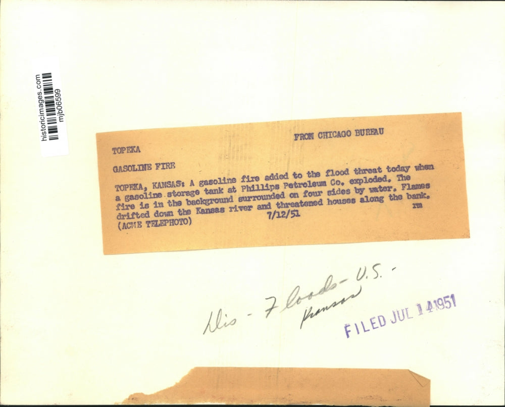 1951 Press Photo Gasoline Fire In Topeka Caused By Phillips Petroleum Co. Tank