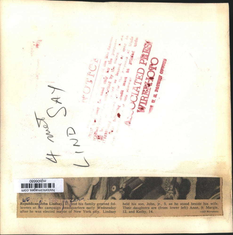 1965 Press Photo New York Mayor-Elect John Lindsay With Family At Celebration