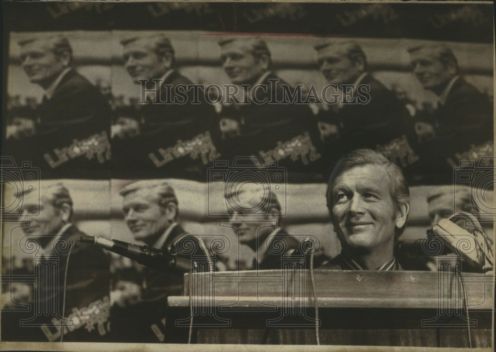 1972 Press Photo New York Mayor John Lindsay talks to Wisconsin students