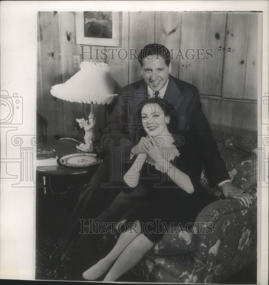 1954 Press Photo Linda Darnell (actress) &amp; Phillip Liebmann, Liebmann breweries- Historic Images