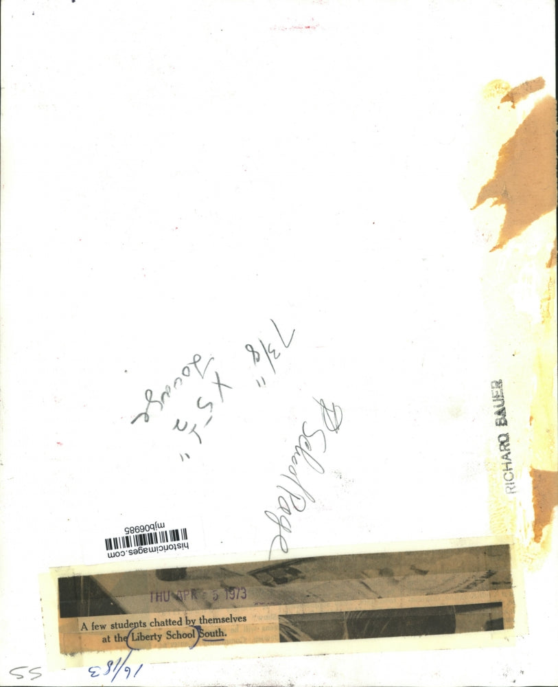 1973 Press Photo A few students chatting by themselves at Liberty School South