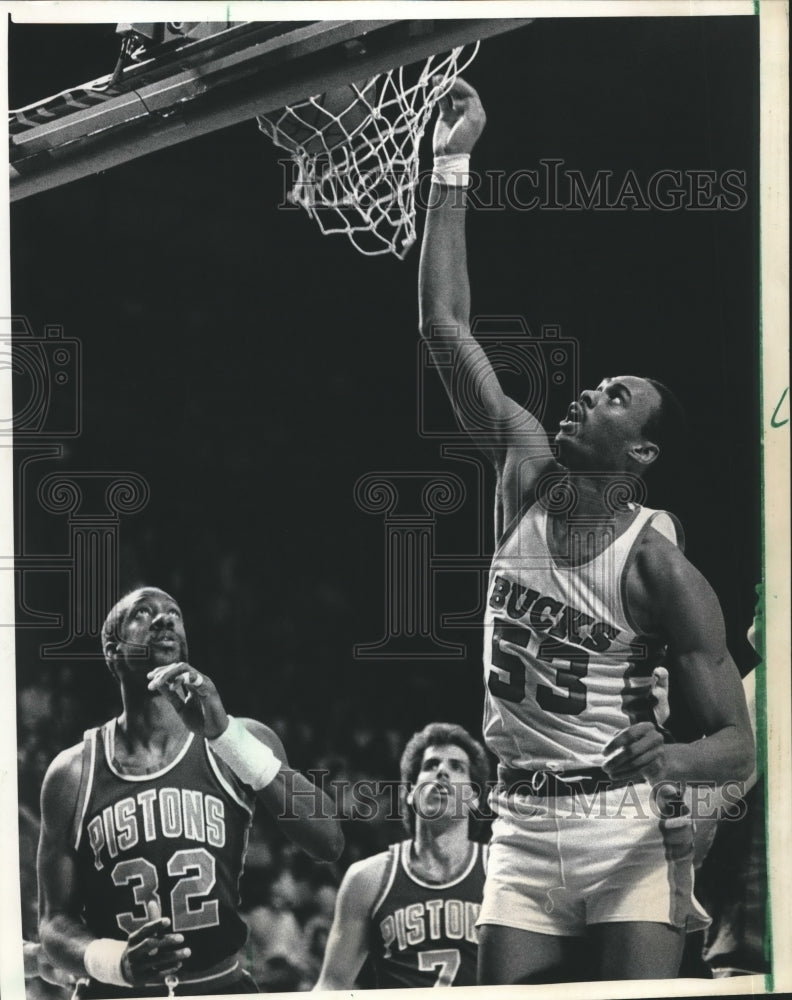 1985 Press Photo Alton Lister for the Bucks Victory over Detroit at the Arena- Historic Images