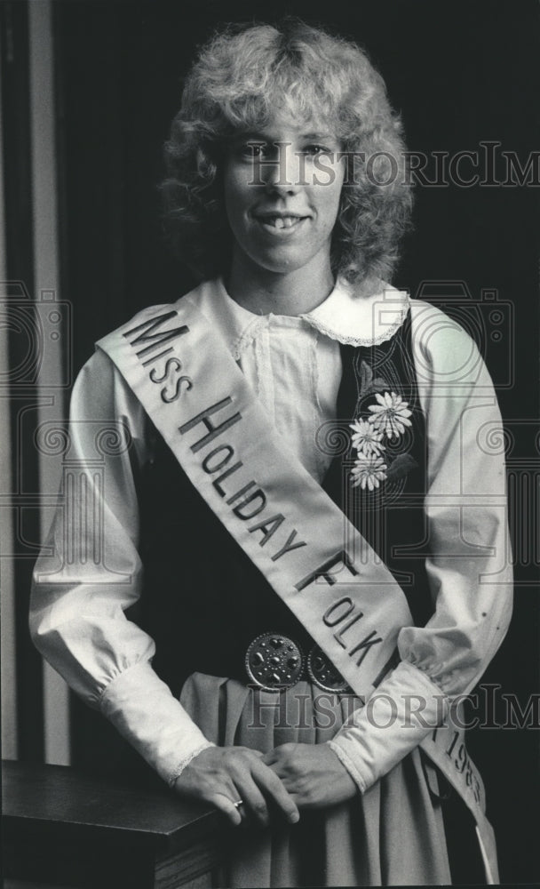 1983 Press Photo Lisa Grace Horngren of Oak Creek, Miss Holiday Folk Fair- Historic Images