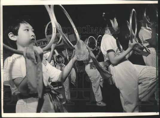 1986 Press Photo Members of the Chinese Civic Club perform at Folk Fair- Historic Images