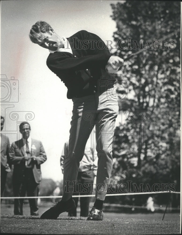 1968 Press Photo Golfer Tom Weiskopf At North Shore Country Club In Mequon- Historic Images