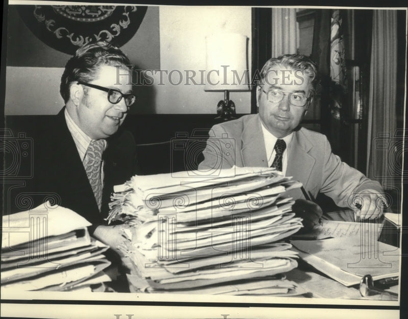 Load image into Gallery viewer, 1972 Press Photo Governor Lucey signs bills from 1971 Wisconsin Legislature.
