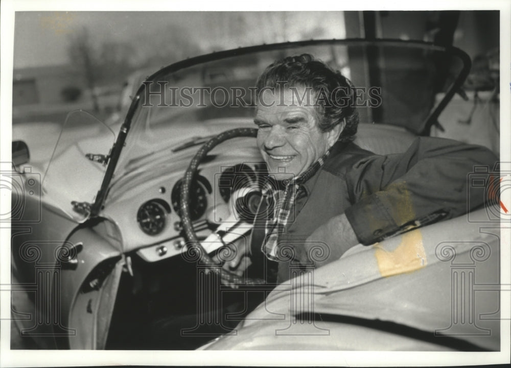 1991 Press Photo A Happy Francis Fruzyna of Green Bay After Winning the Lottery- Historic Images