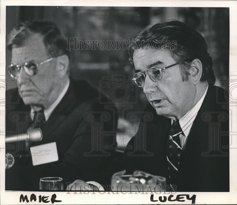 1973 Press Photo Gov. Lucey at Governor&#39;s Conference on Economic Development