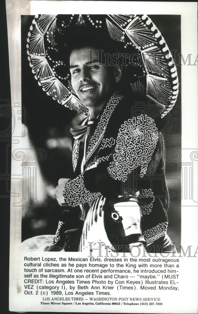 1989 Press Photo Robert Lopez, the Mexican Elvis, pays homage to the King- Historic Images