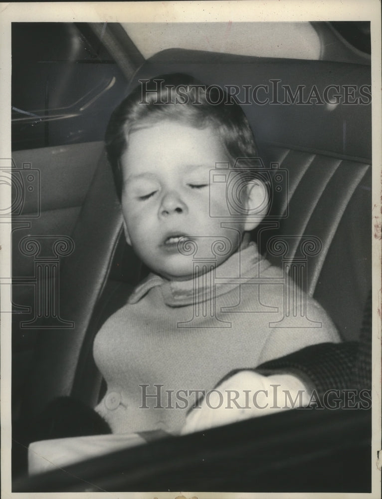 1964 Press Photo Lord Linley arriving at Buckingham Palace for birthday party- Historic Images