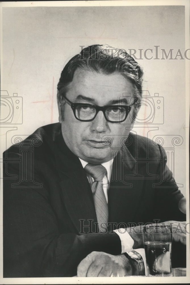 1970 Press Photo Patrick Lucey, Candidate for Governor of Wisconsin - mjb09848- Historic Images