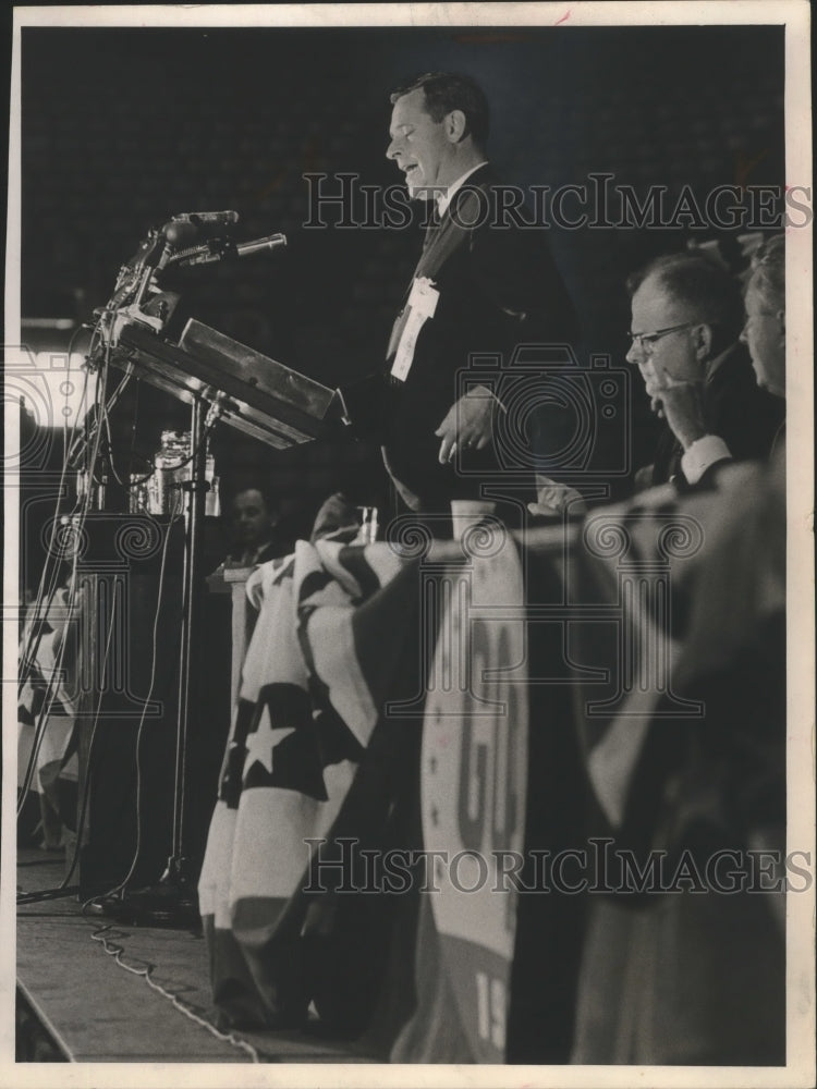 Load image into Gallery viewer, 1964 Press Photo Gov. John A. Love giving keynote speech at state GOP convention
