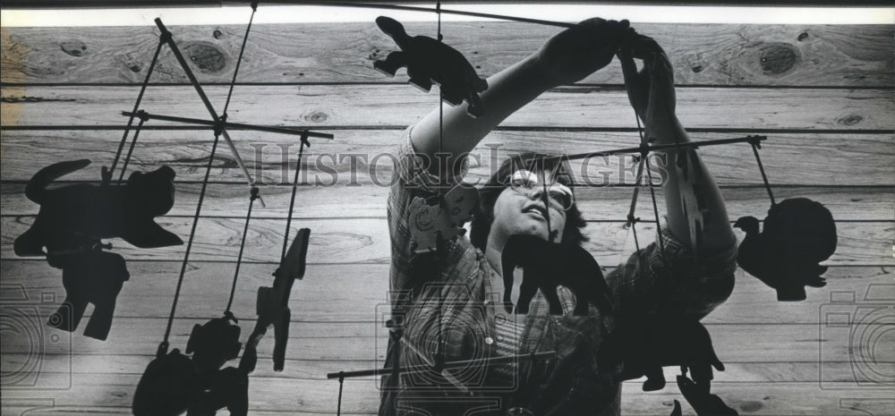 1979 Press Photo Rita Patrick at 4-H Club Market with her Mobile of Animals- Historic Images